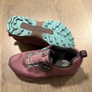 Icebug
ROVER RB9X GTX TRAIL RUNNING SHOE - WOMEN'S SZ 8 Dusty Pink/Mint